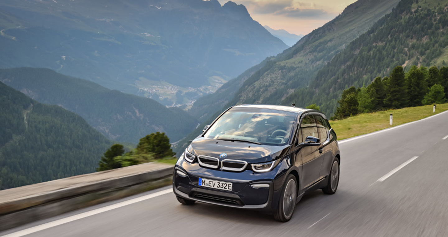 BMW chạm ngưỡng doanh số 100.000 xe điện năm 2017 