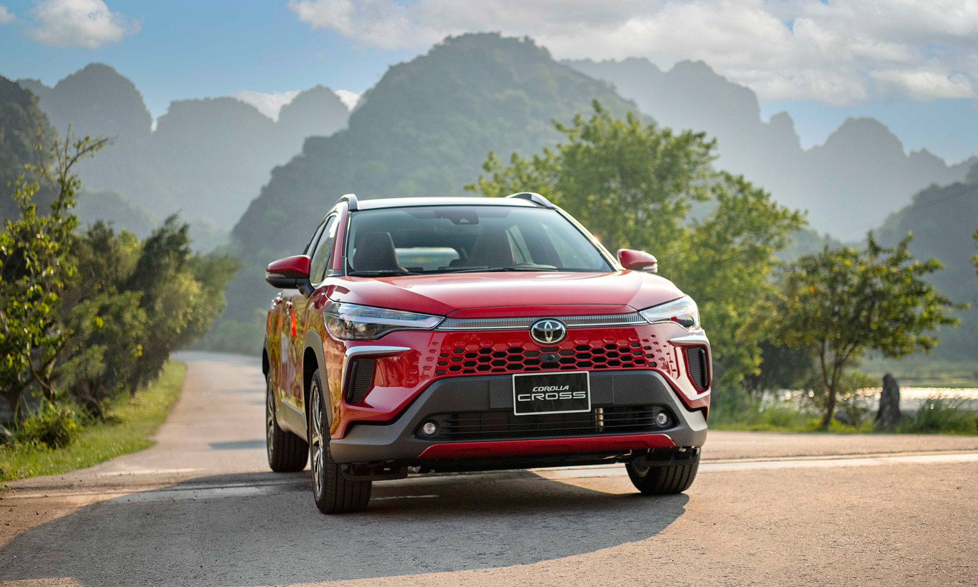 Toyota Corolla Cross Mới 2024 - Giá lăn bánh Toyota Cross 2024