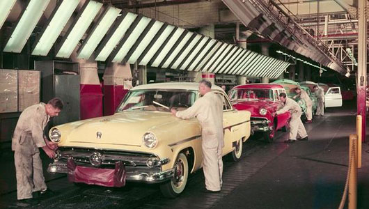 Ford và 100 năm phát triển dây chuyền lắp ráp di động (1) 