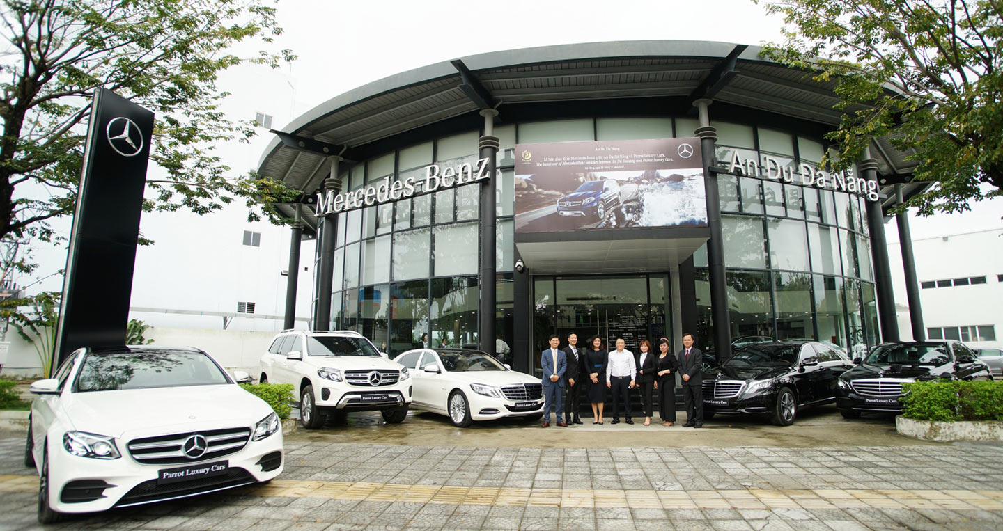 Bàn giao lô xe Mercedes-Benz cho Parrot Luxury Cars 