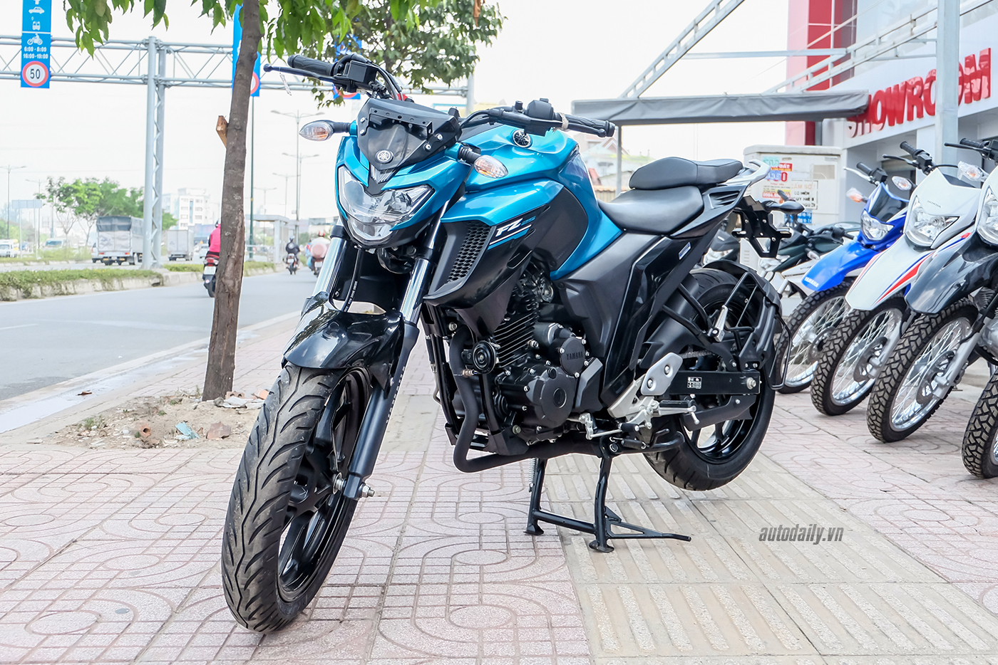 Ảnh chi tiết Yamaha FZ-25 2017 