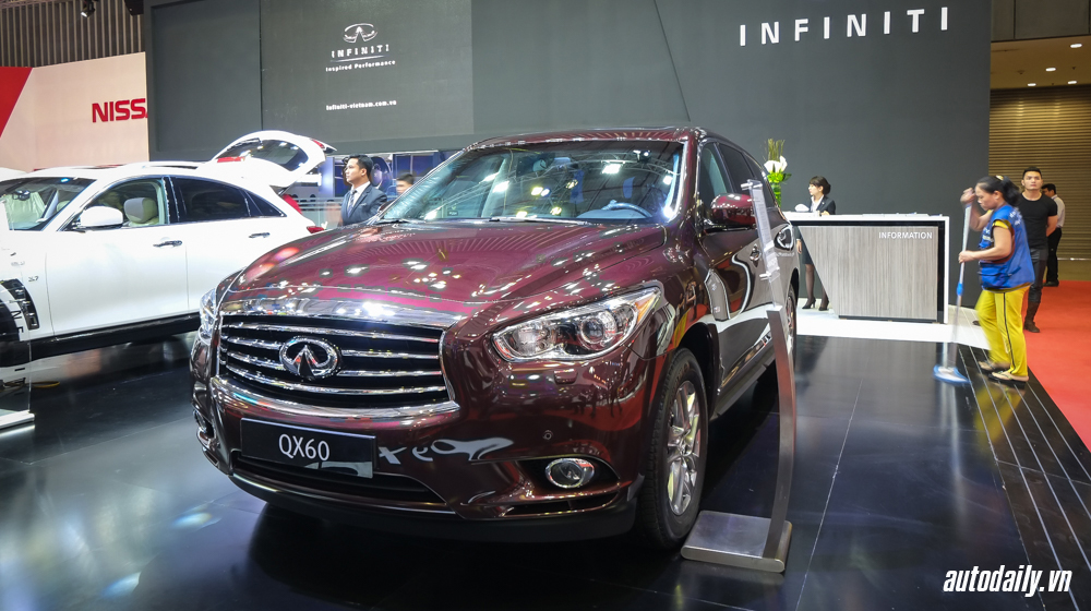 Xế sang Infiniti trên sân khấu VMS 2015 