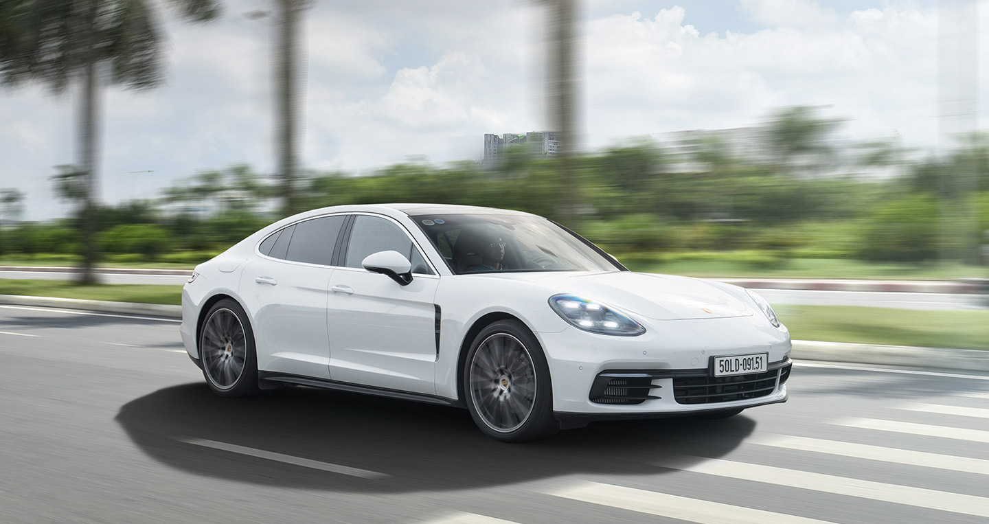 Đánh giá xe Porsche Panamera 4S 2017 giá hơn 8 tỷ đồng 