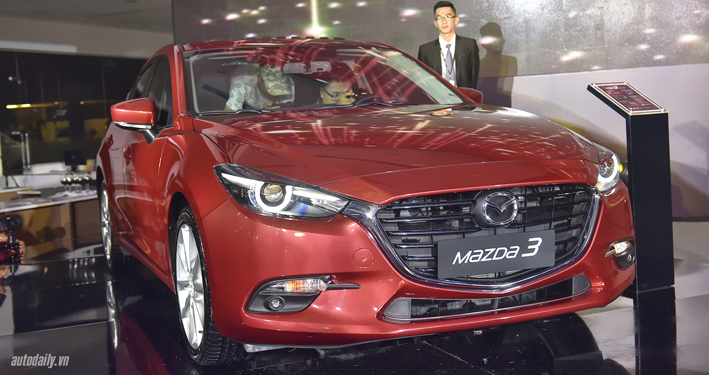 Mazda3 2017 vs Corolla Altis 2017: Cán cân nghiêng về bên nào? 